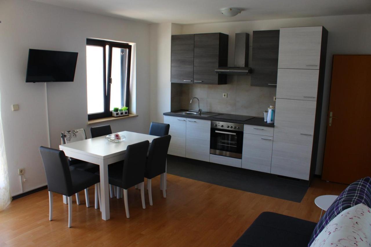 Apartment Arna Крк Экстерьер фото