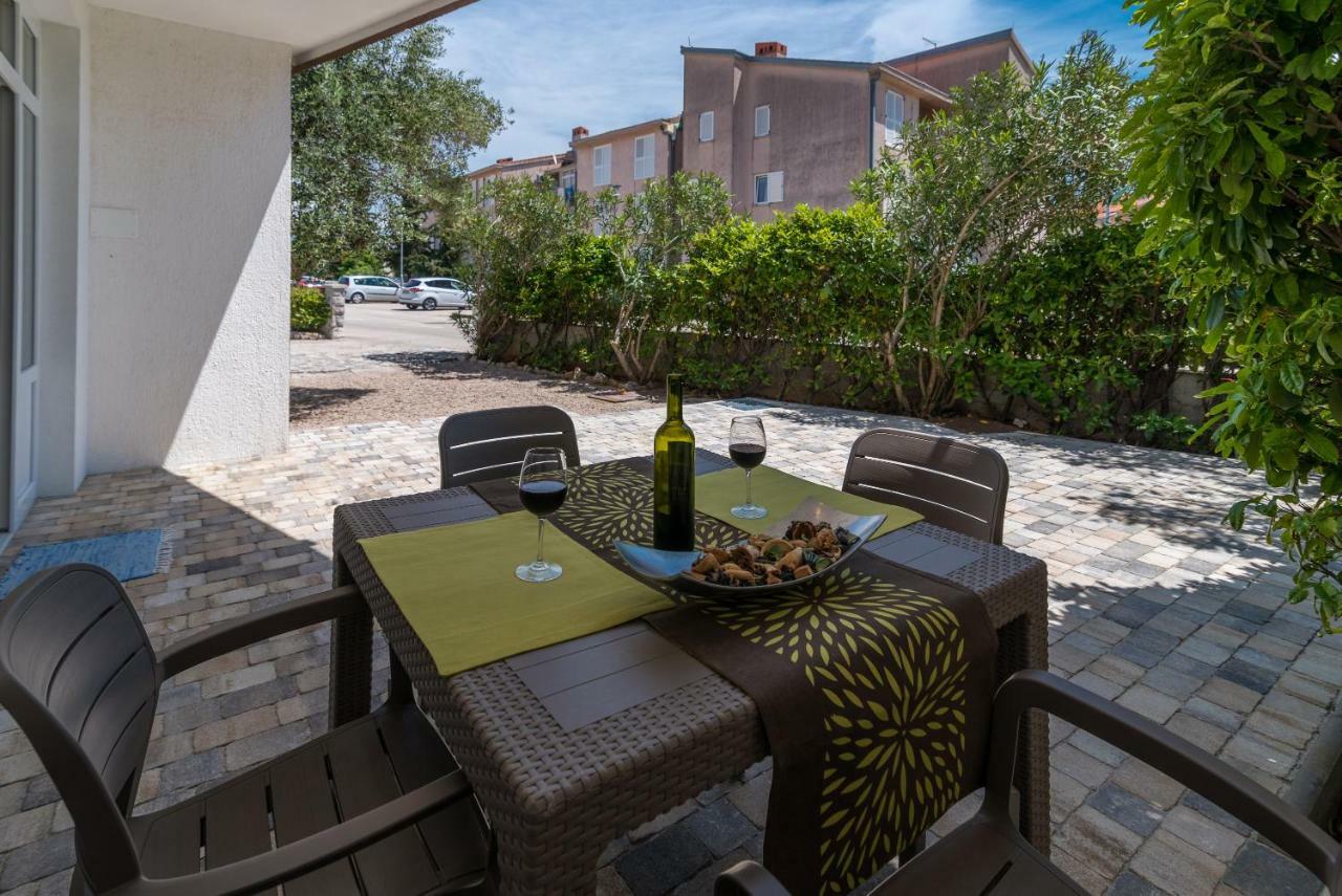 Apartment Arna Крк Экстерьер фото